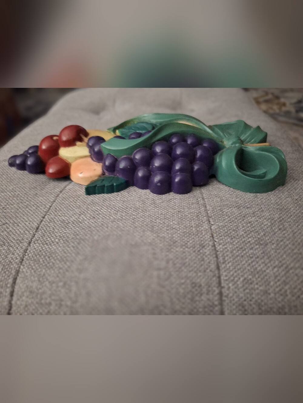 Decorative Fruit Wall Plaques - Green Ribbon, Purple Grapes - Picture 6 of 6